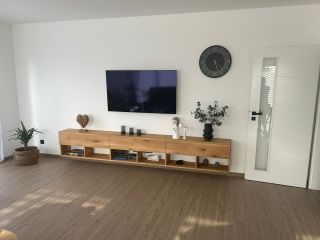 Tv stolek v délce 300 cm 💪👍#tv #nabytek #drevo #wood #design #desingers #interier #home